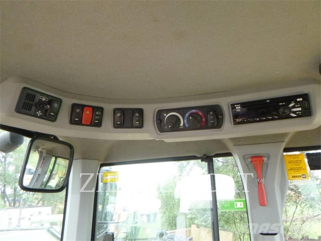 CAT 930M Utovarivači na točkove