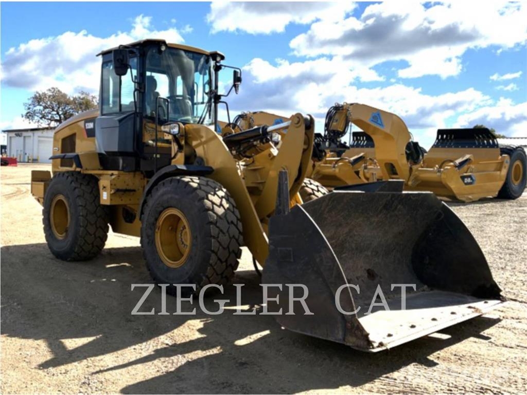 CAT 930M Utovarivači na točkove