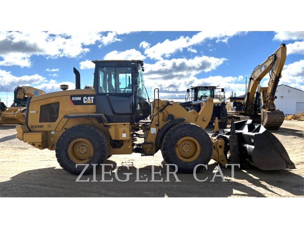 CAT 930M Utovarivači na točkove