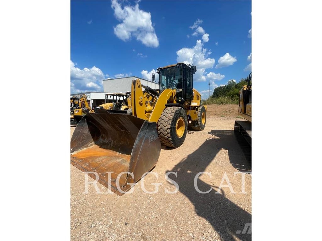 CAT 930M Chargeuse sur pneus