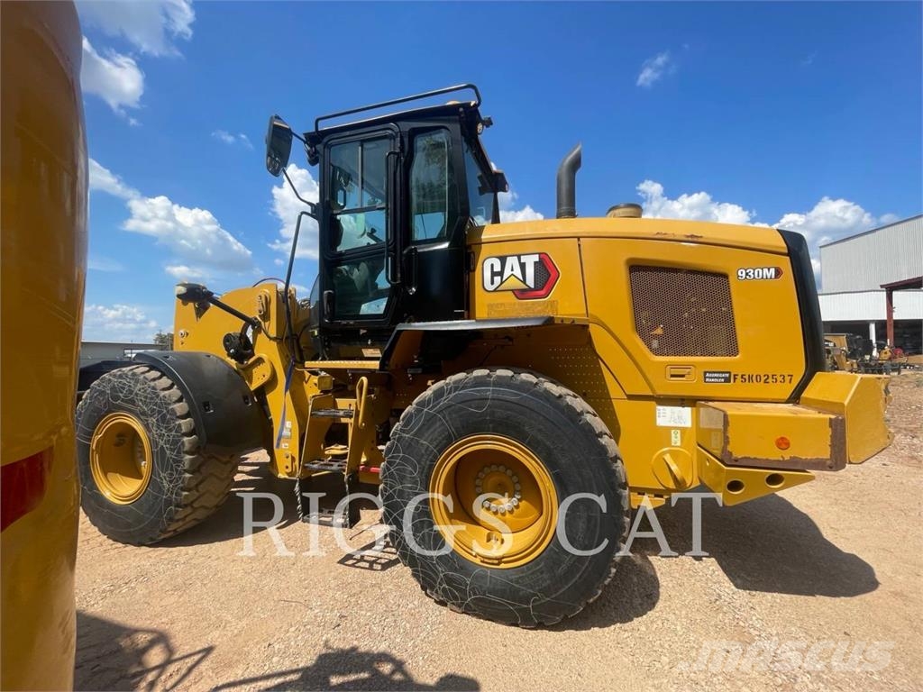 CAT 930M Chargeuse sur pneus