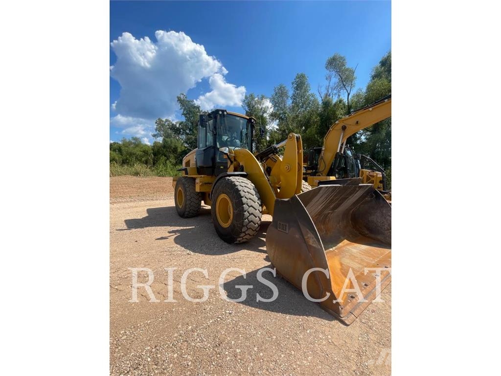 CAT 930M Chargeuse sur pneus