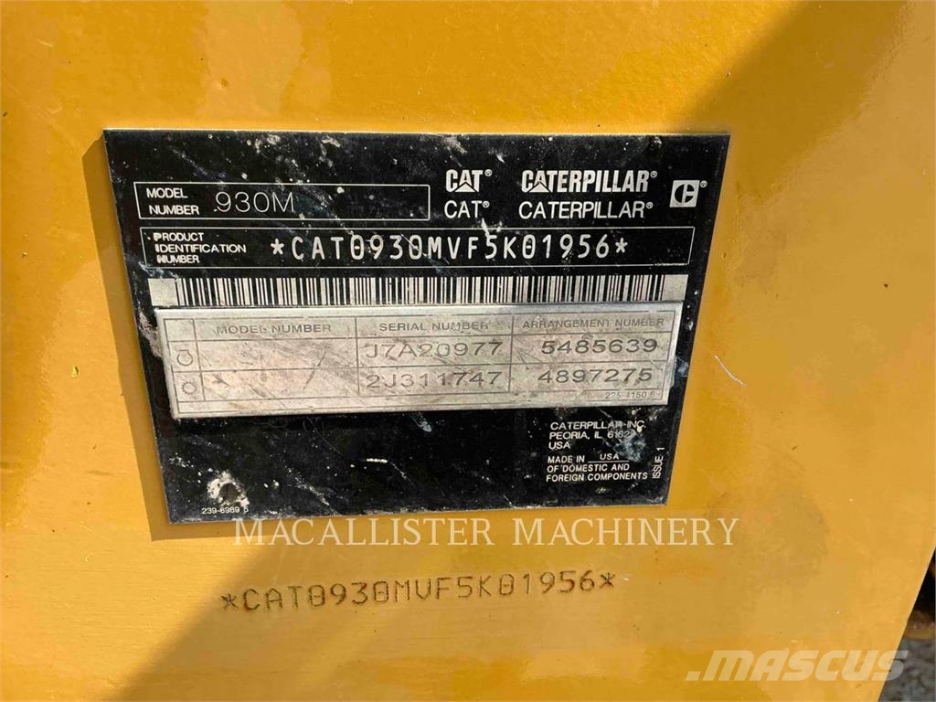 CAT 930M Gumikerekes homlokrakodók
