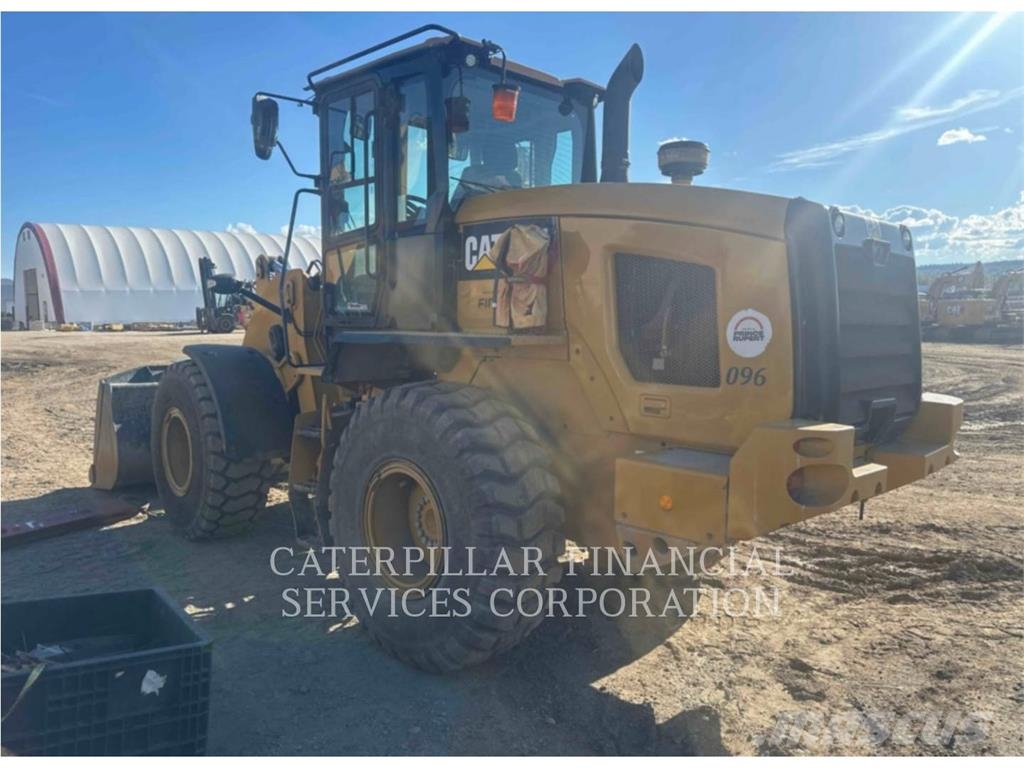 CAT 930M Kolesni nakladalci