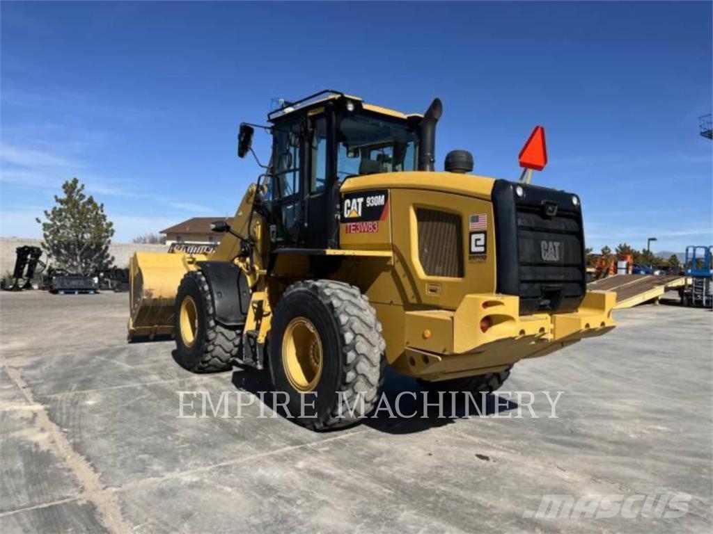 CAT 930M Kolesni nakladalci