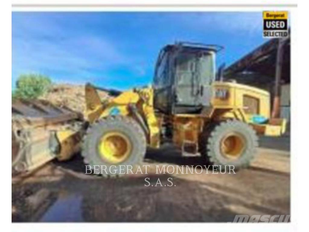 CAT 930M Chargeuse sur pneus