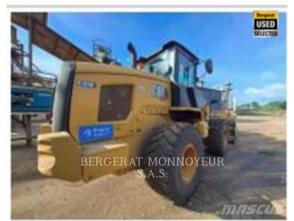 CAT 930M Chargeuse sur pneus