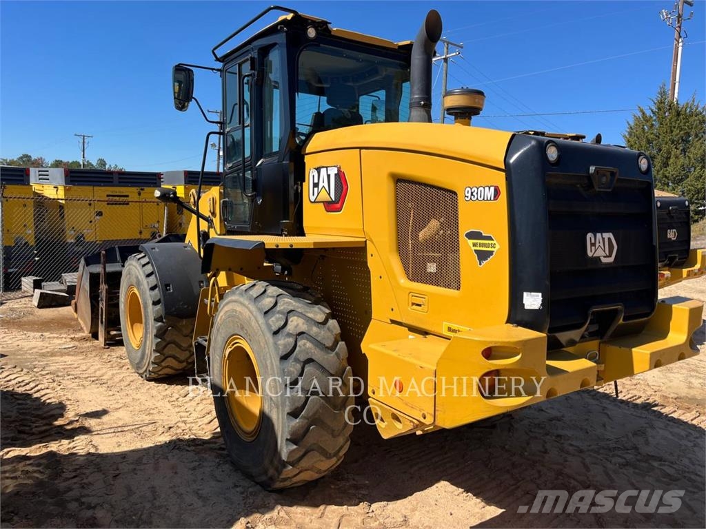 CAT 930M Gumikerekes homlokrakodók