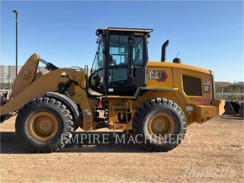 CAT 930M FC Kolesni nakladalci