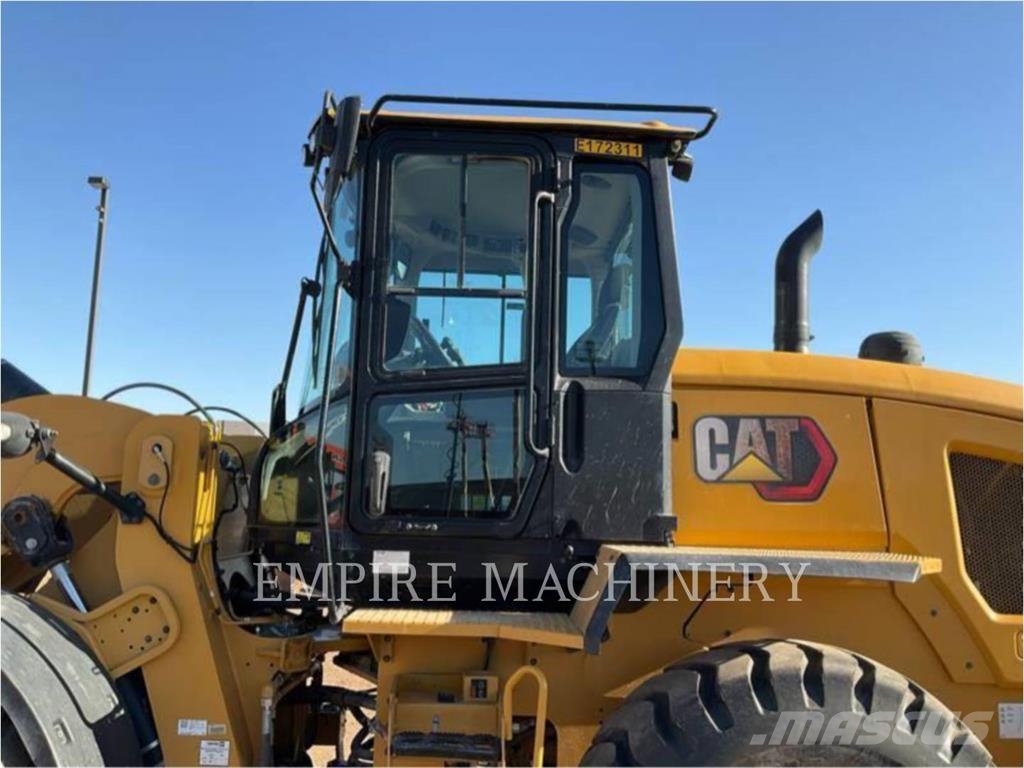 CAT 930M FC Kolesni nakladalci