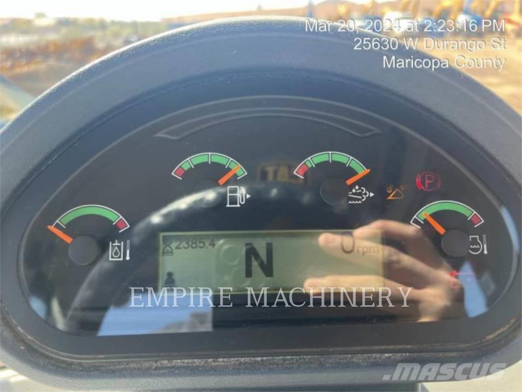 CAT 930M FC Kolesni nakladalci