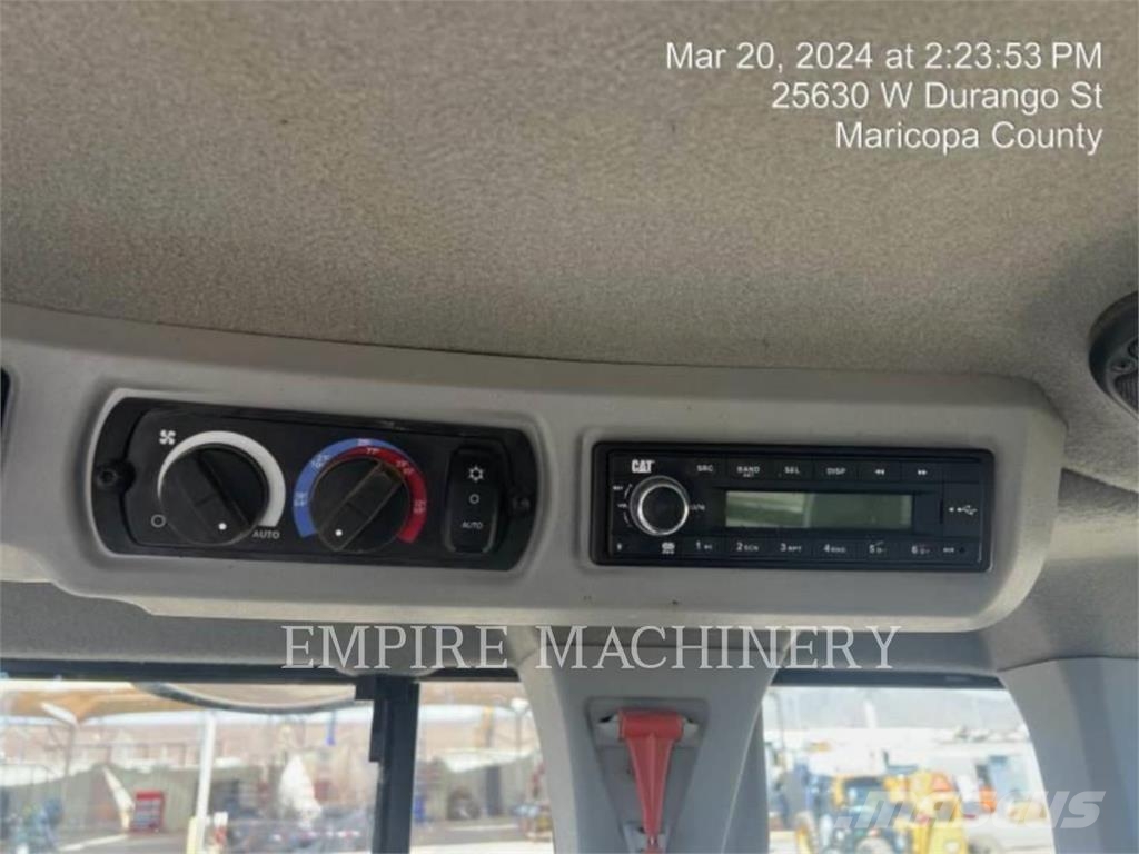 CAT 930M FC Kolesni nakladalci