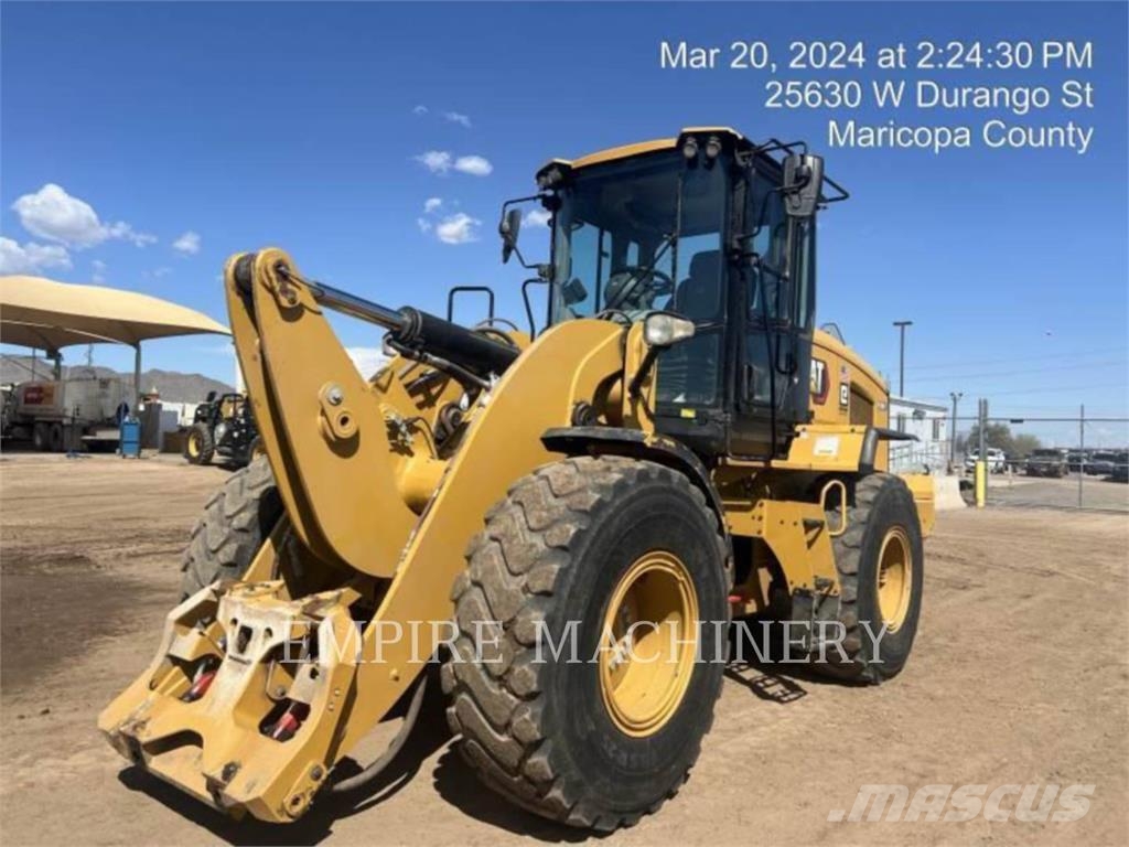 CAT 930M FC Kolesni nakladalci