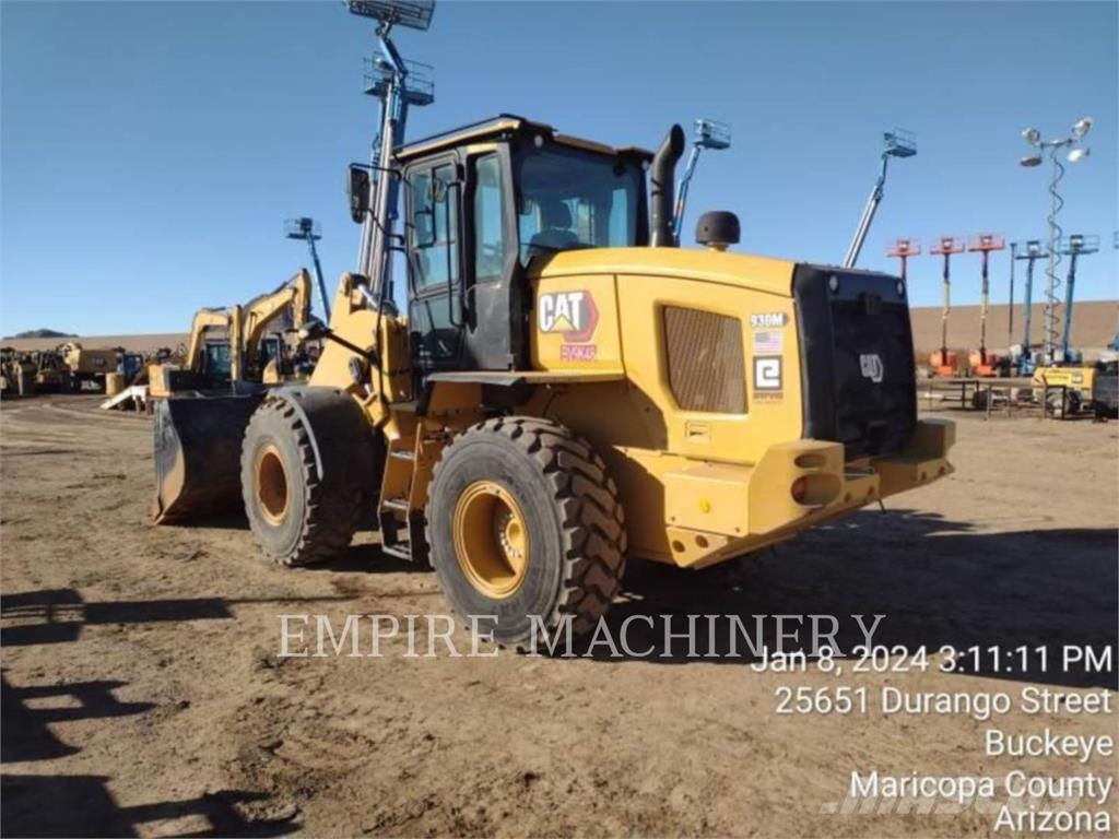 CAT 930M FC لوادر بعجل