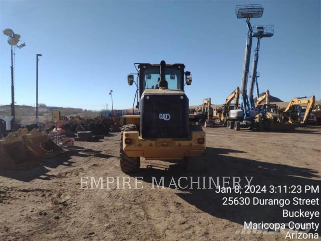 CAT 930M FC لوادر بعجل