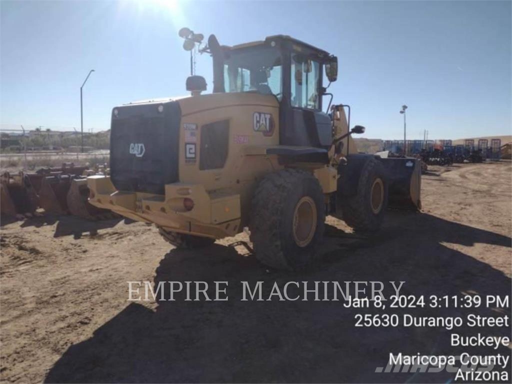 CAT 930M FC لوادر بعجل
