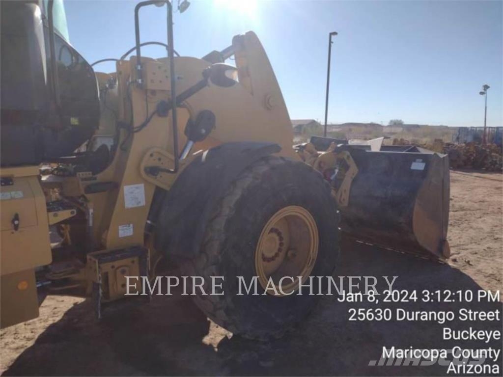 CAT 930M FC لوادر بعجل
