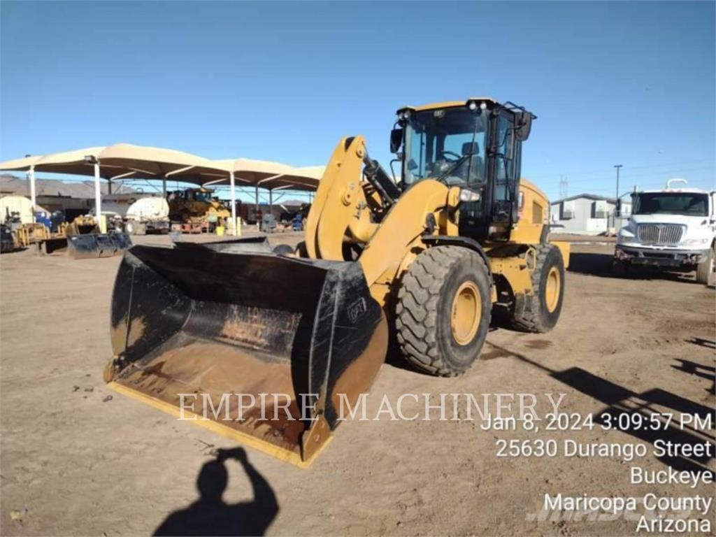 CAT 930M FC لوادر بعجل