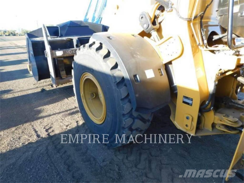 CAT 930M FC Iekrāvēji uz riteņiem