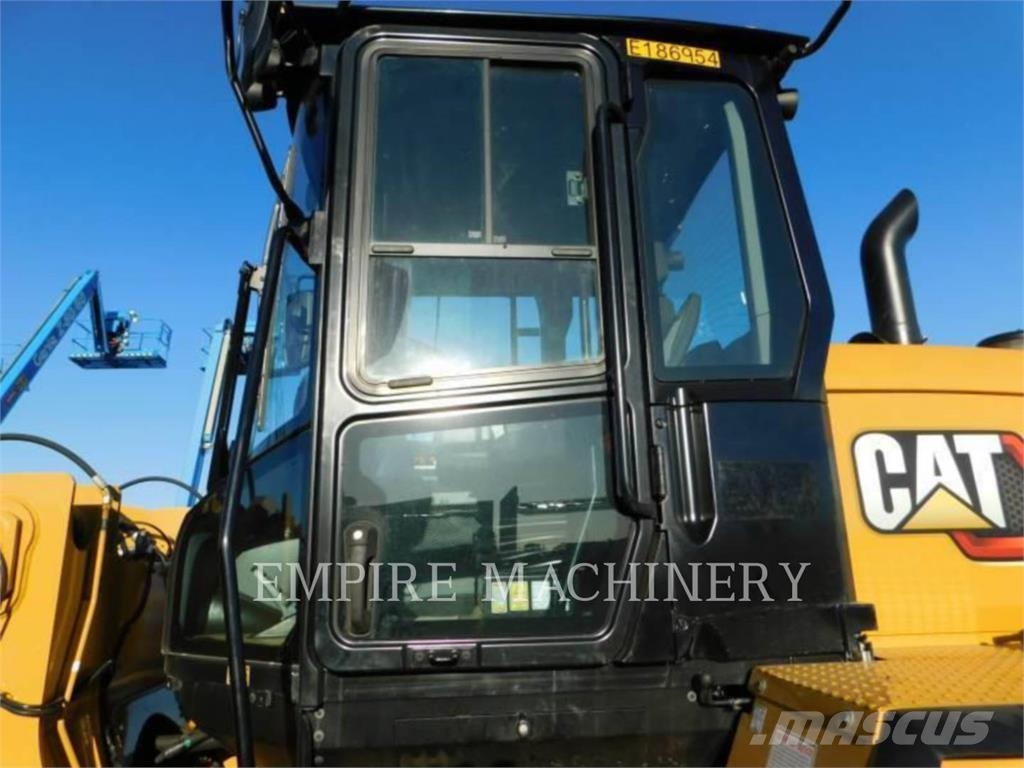 CAT 930M FC Iekrāvēji uz riteņiem