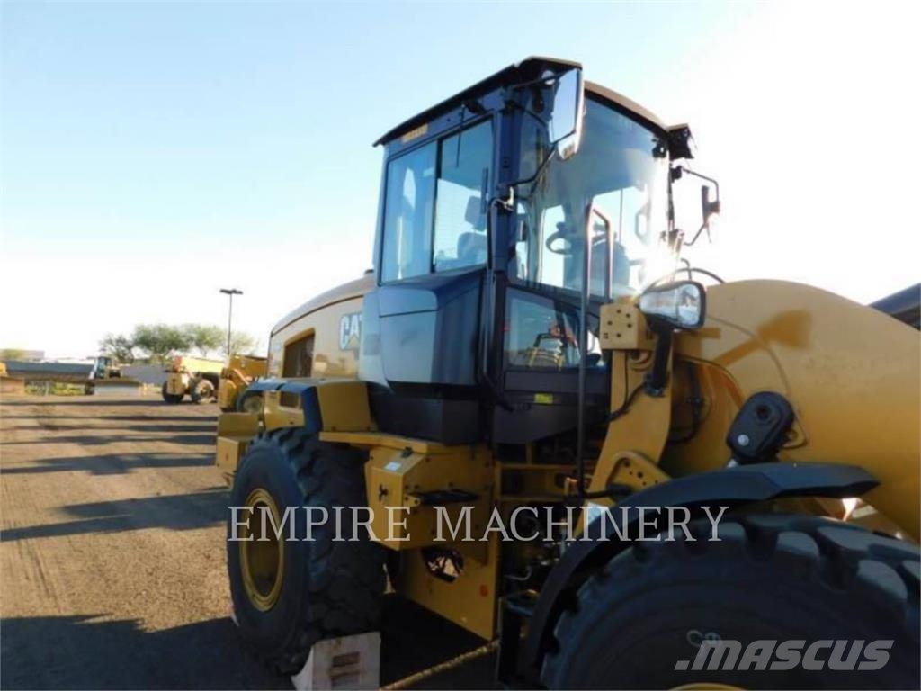 CAT 930M FC Iekrāvēji uz riteņiem