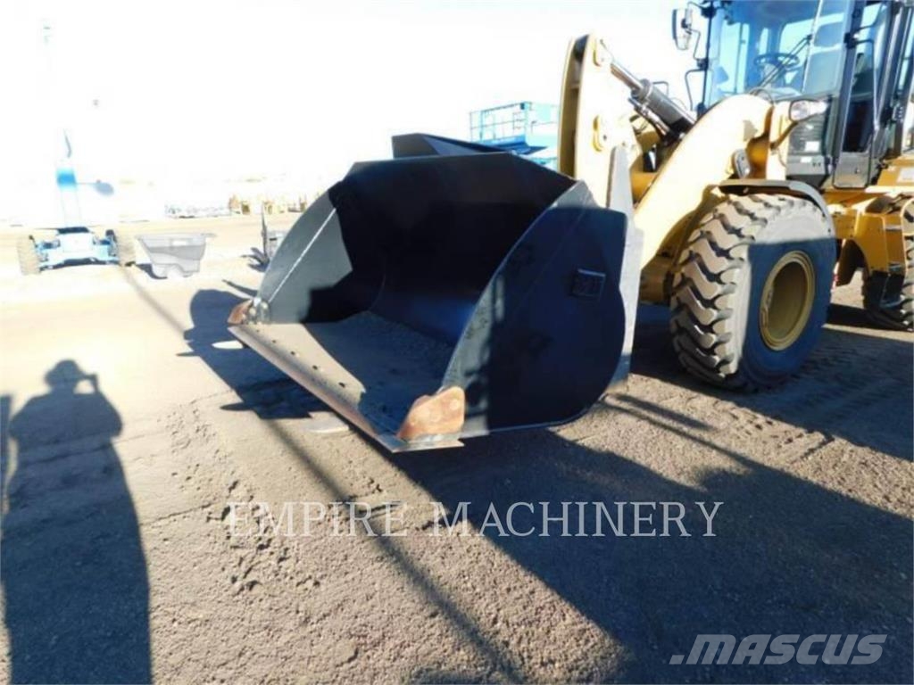 CAT 930M FC Iekrāvēji uz riteņiem