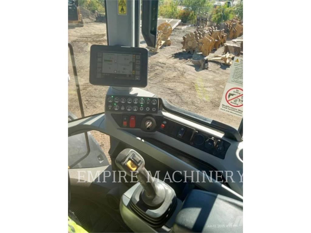 CAT 930M FC Rataslaadurid