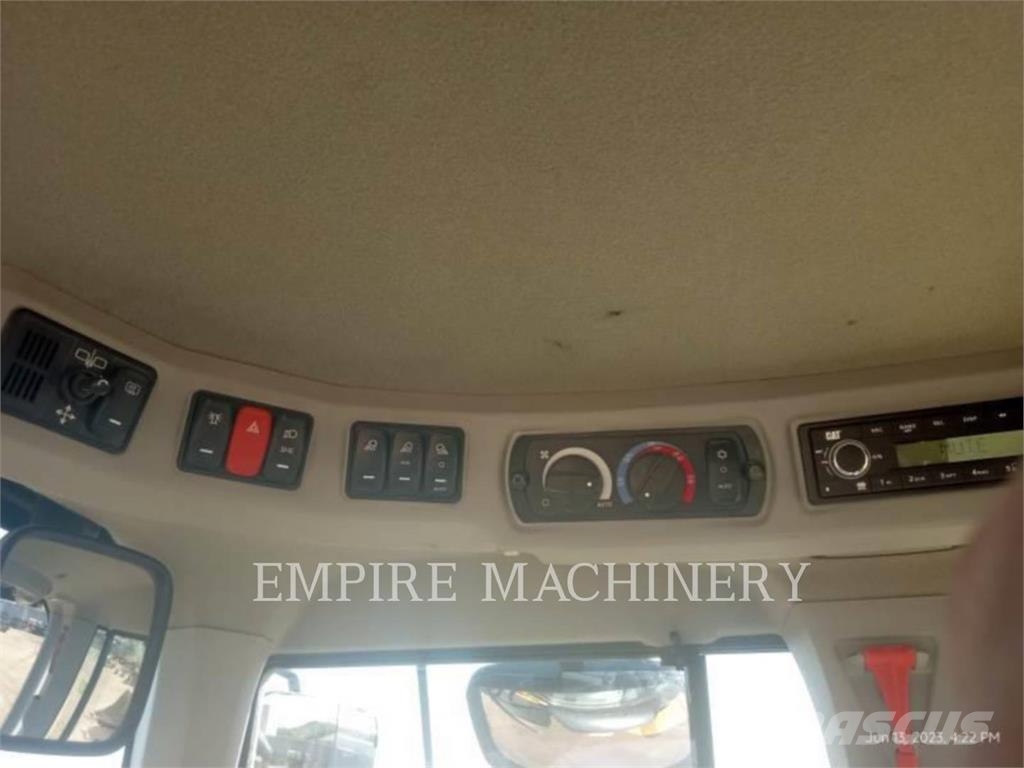 CAT 930M FC Rataslaadurid