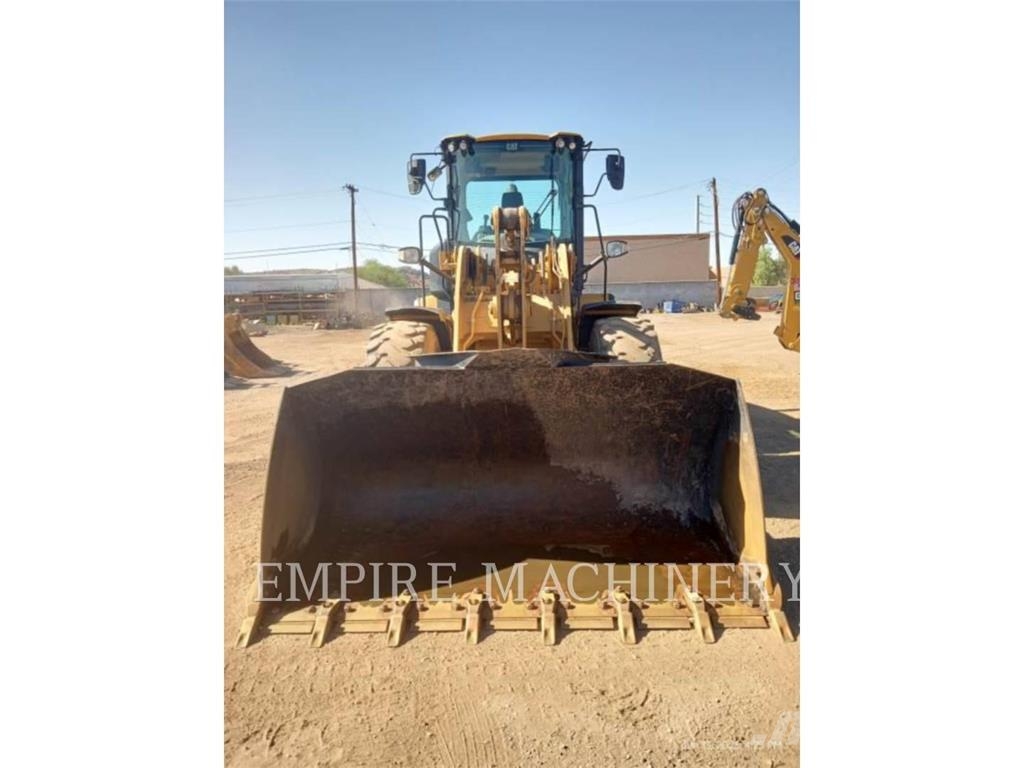 CAT 930M FC Rataslaadurid