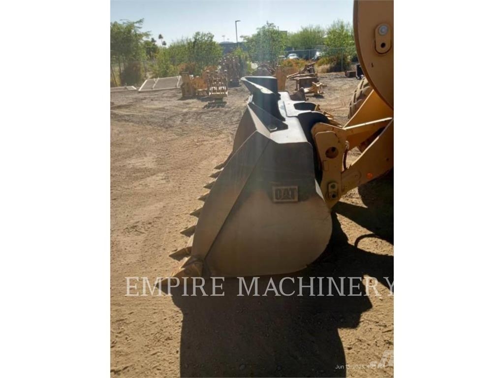 CAT 930M FC Rataslaadurid