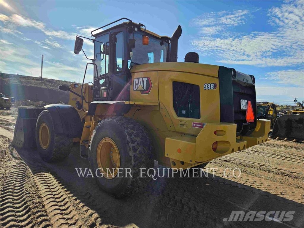 CAT 938 Kolesové nakladače