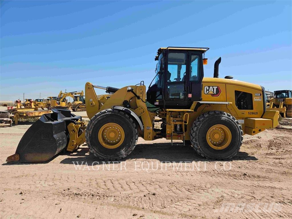 CAT 938  휠로우더