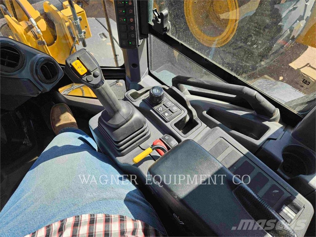 CAT 938 Wheel loaders