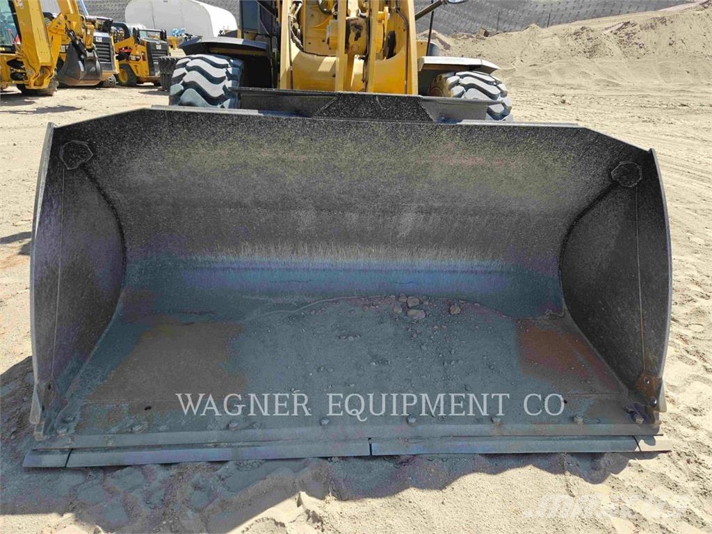 CAT 938 Wheel loaders