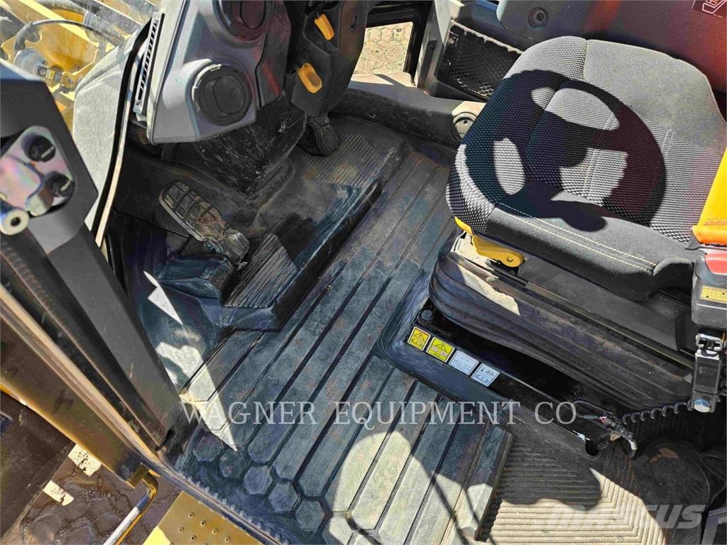 CAT 938 Wheel loaders