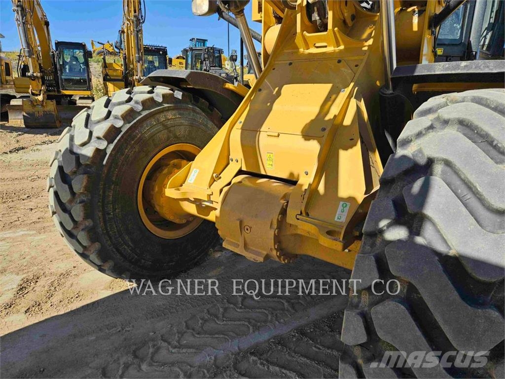 CAT 938 Wheel loaders