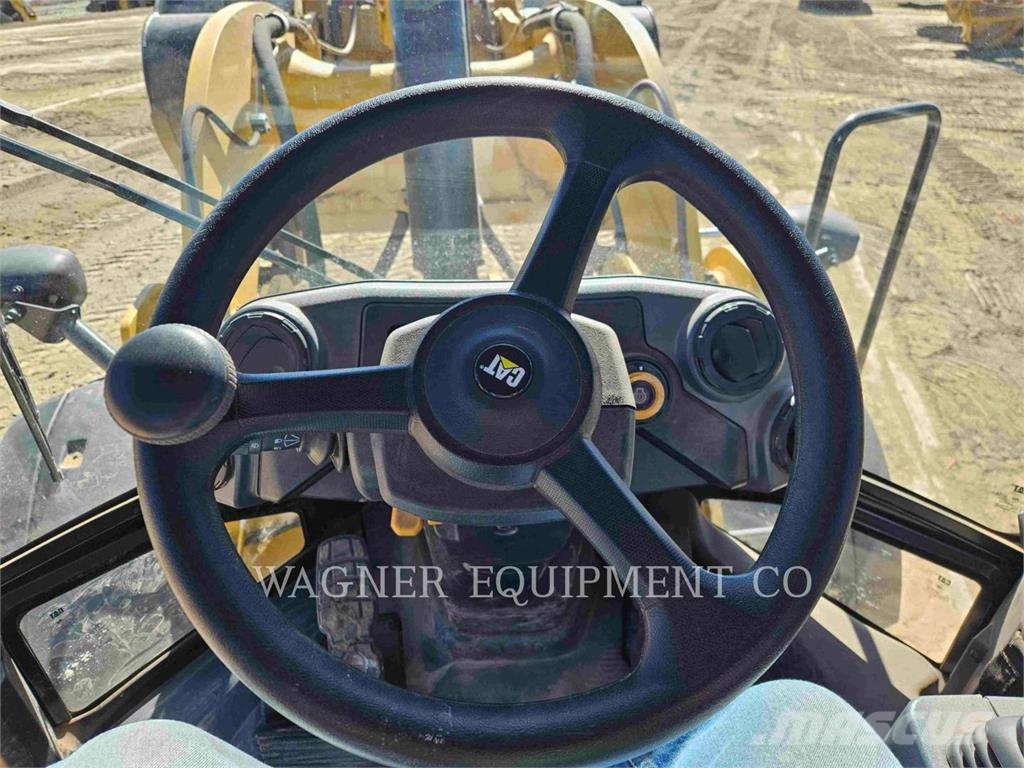 CAT 938 Wheel loaders