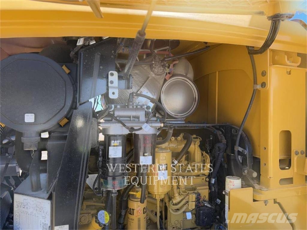 CAT 938 Rataslaadurid