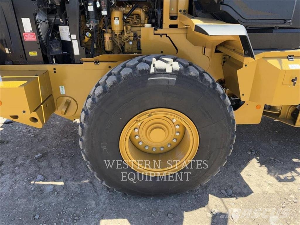CAT 938 Rataslaadurid