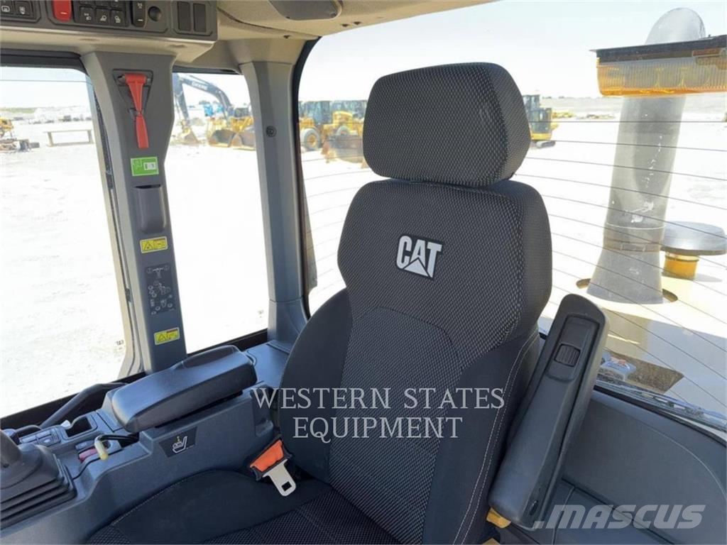 CAT 938 Rataslaadurid