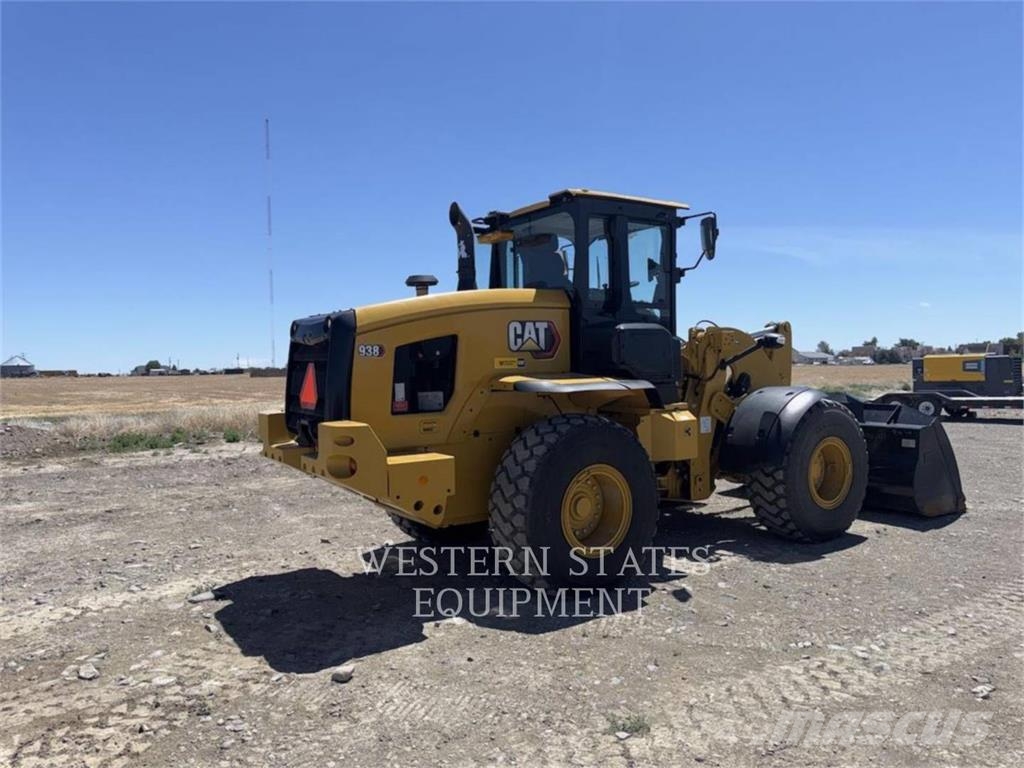 CAT 938 Rataslaadurid