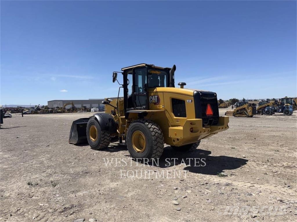 CAT 938 Rataslaadurid