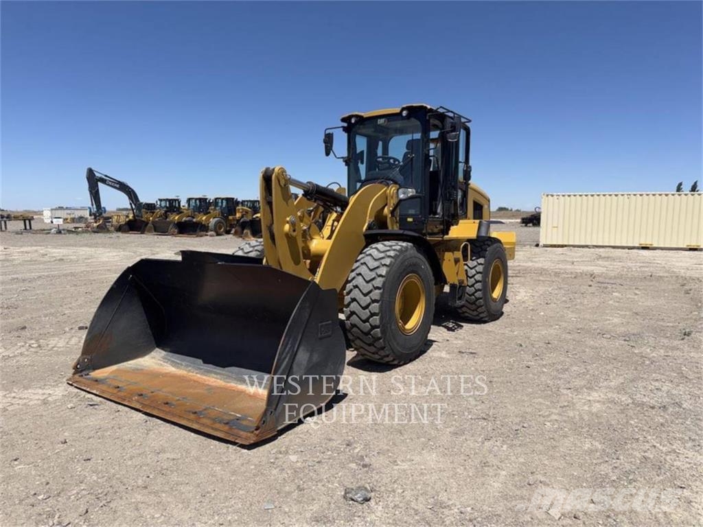 CAT 938 Rataslaadurid
