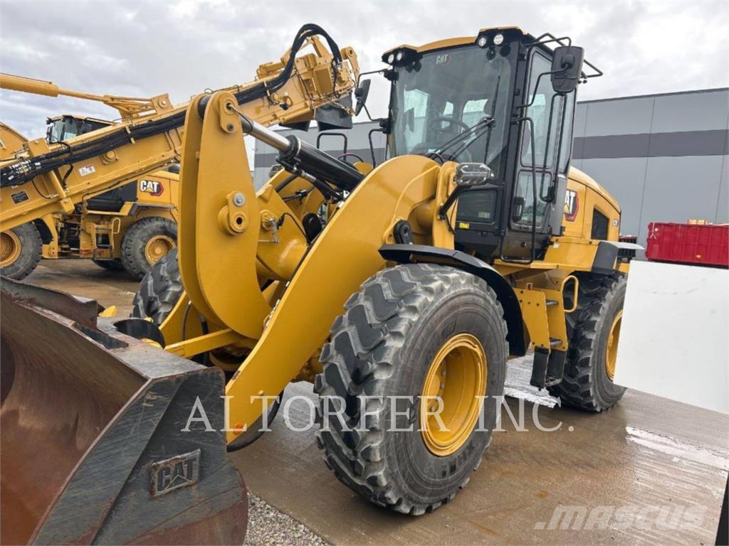CAT 938-14 Rataslaadurid