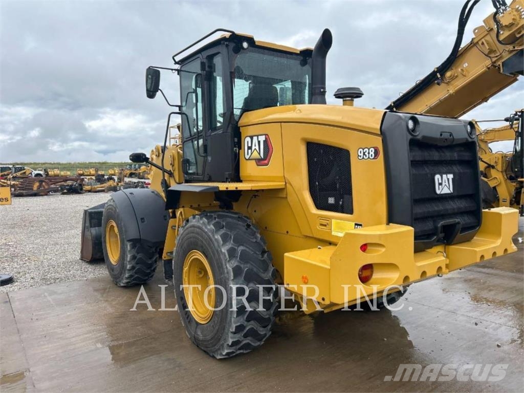 CAT 938-14 Rataslaadurid