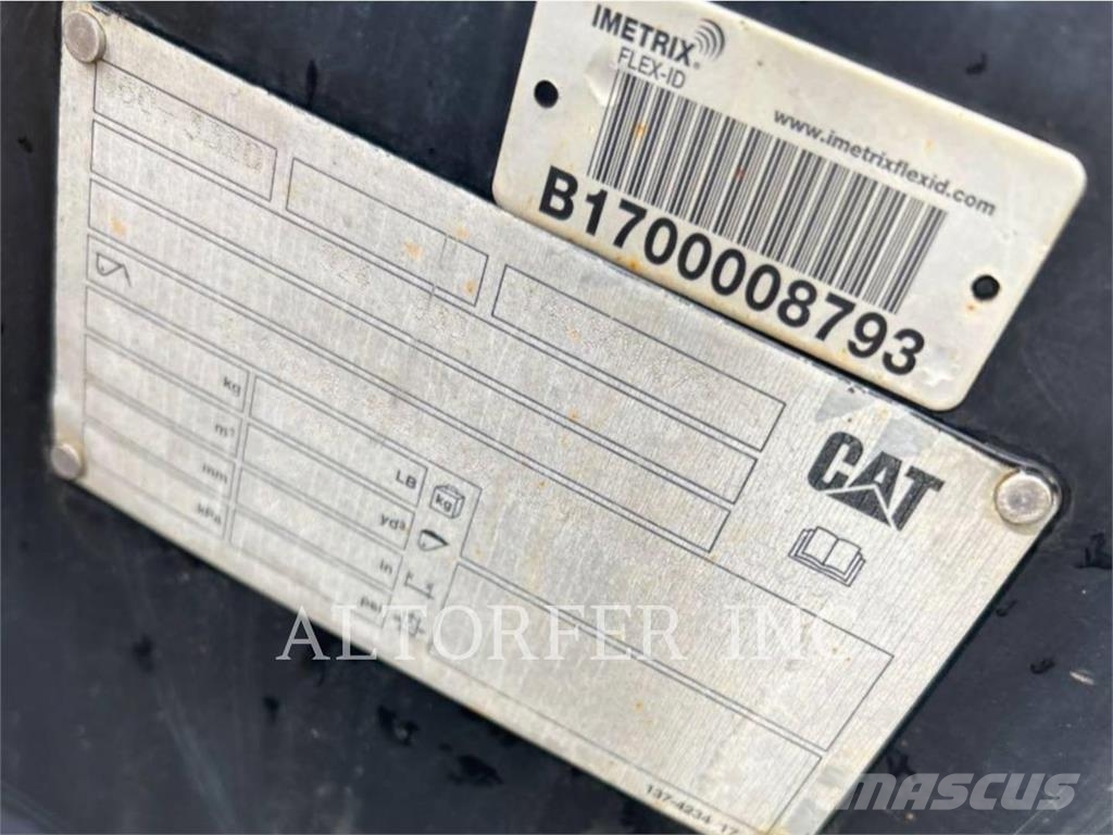 CAT 938-14 Rataslaadurid
