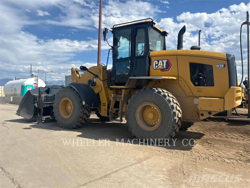 CAT 938 QC Gumikerekes homlokrakodók