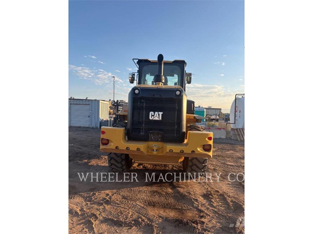 CAT 938 QC Gumikerekes homlokrakodók