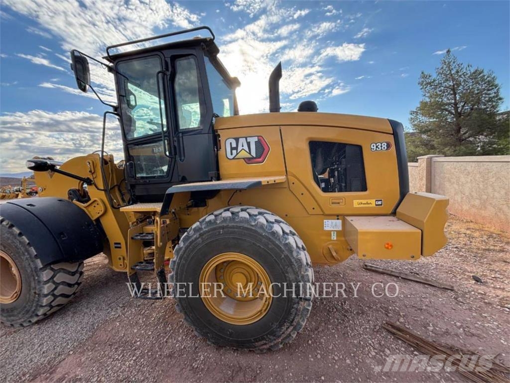 CAT 938 QC Gumikerekes homlokrakodók