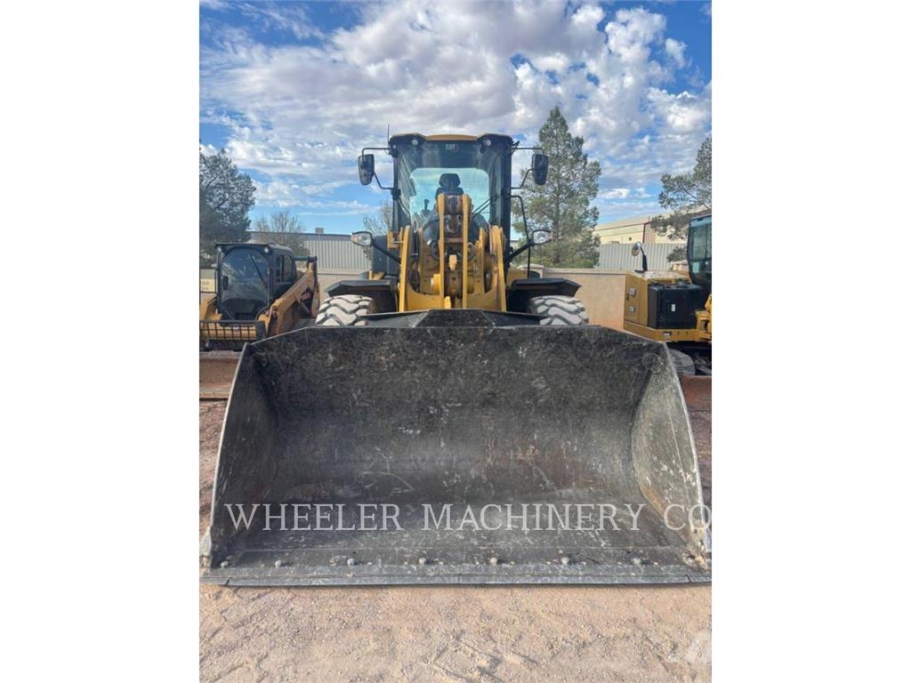 CAT 938 QC Gumikerekes homlokrakodók